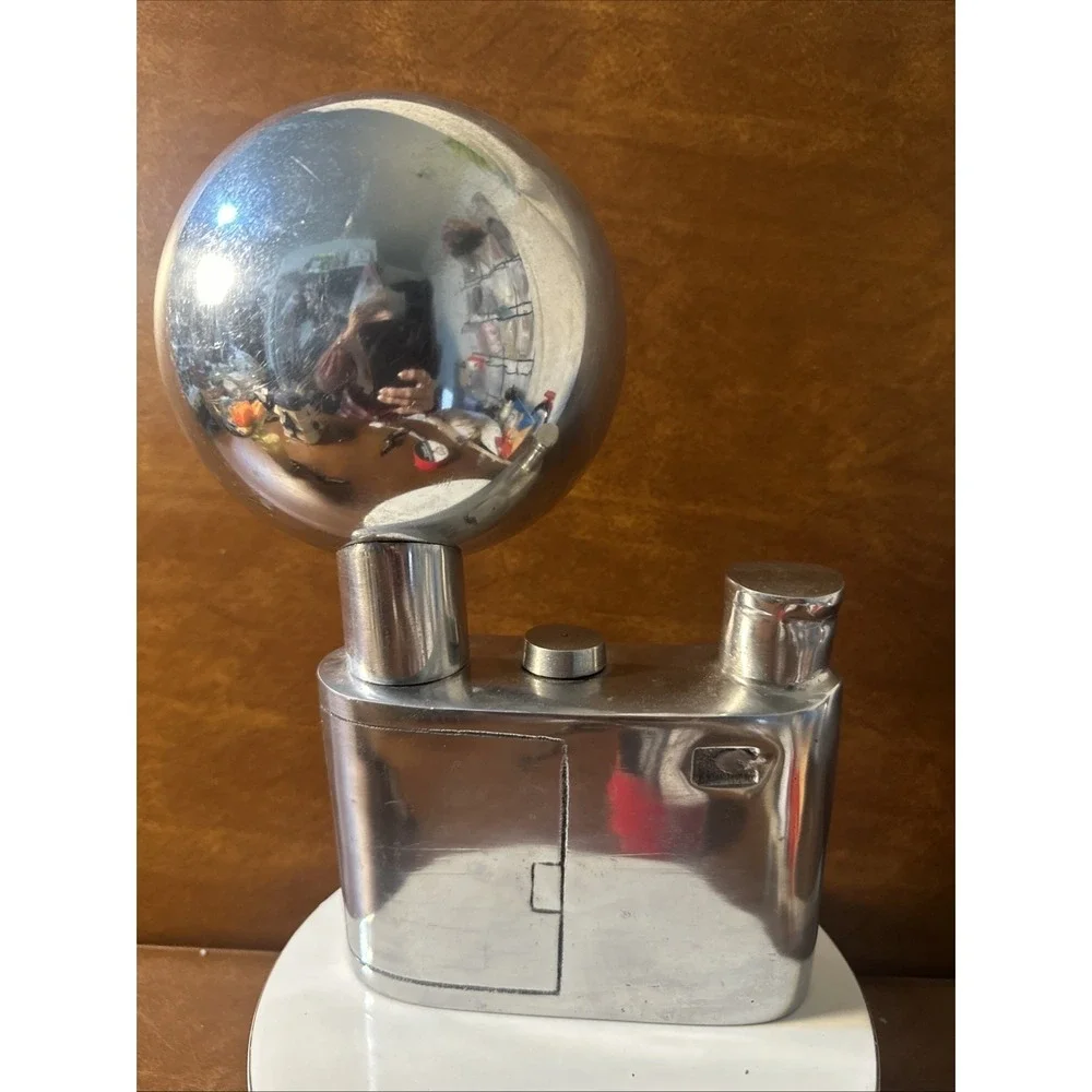 LARGE METAL CAST ALUMINUM DISPLAY MOLDED AS A CAMERA WITH FLASH, 11.25 X 6.25